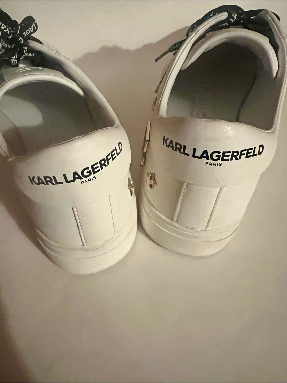 Karl Lagerfeld White Size 11 with Charms - Picture 2 of 16